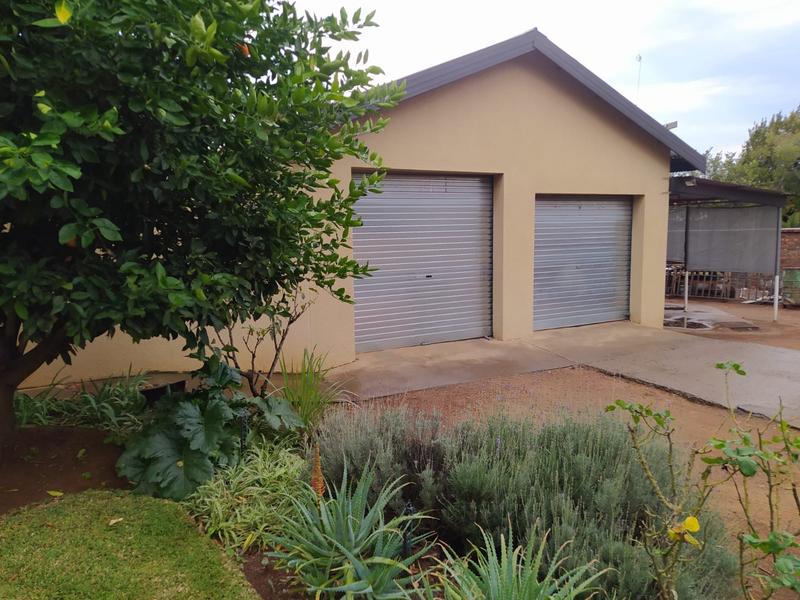 4 Bedroom Property for Sale in Kuruman Northern Cape